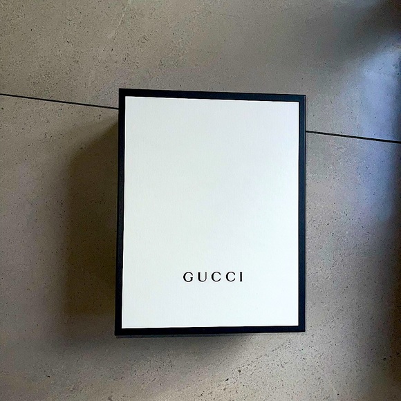 GUCCI Rhyton Logo Leather Sneaker - Picture 4 of 6
